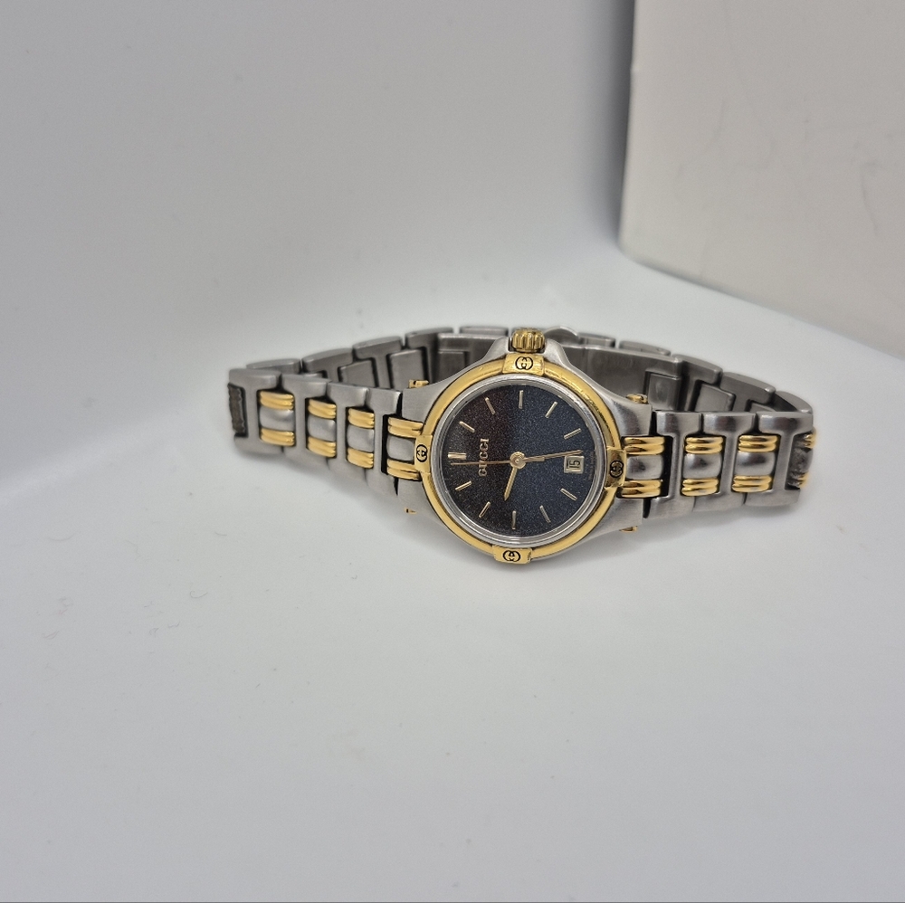 GUCCI Watch 9040 Series Swiss Quartz Watch
